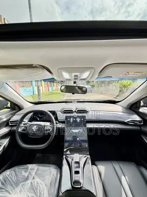 New Dongfeng Glory 2025 Blue