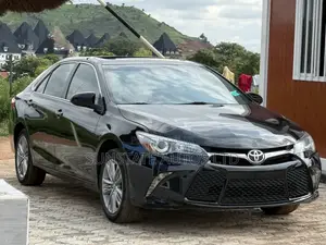 Toyota Camry 2016 Black