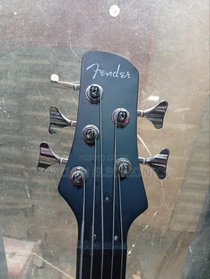 FENDER Professional 5 Strings Bass Guitar