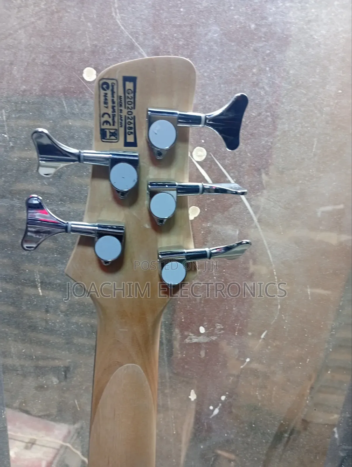 FENDER Professional 5 Strings Bass Guitar