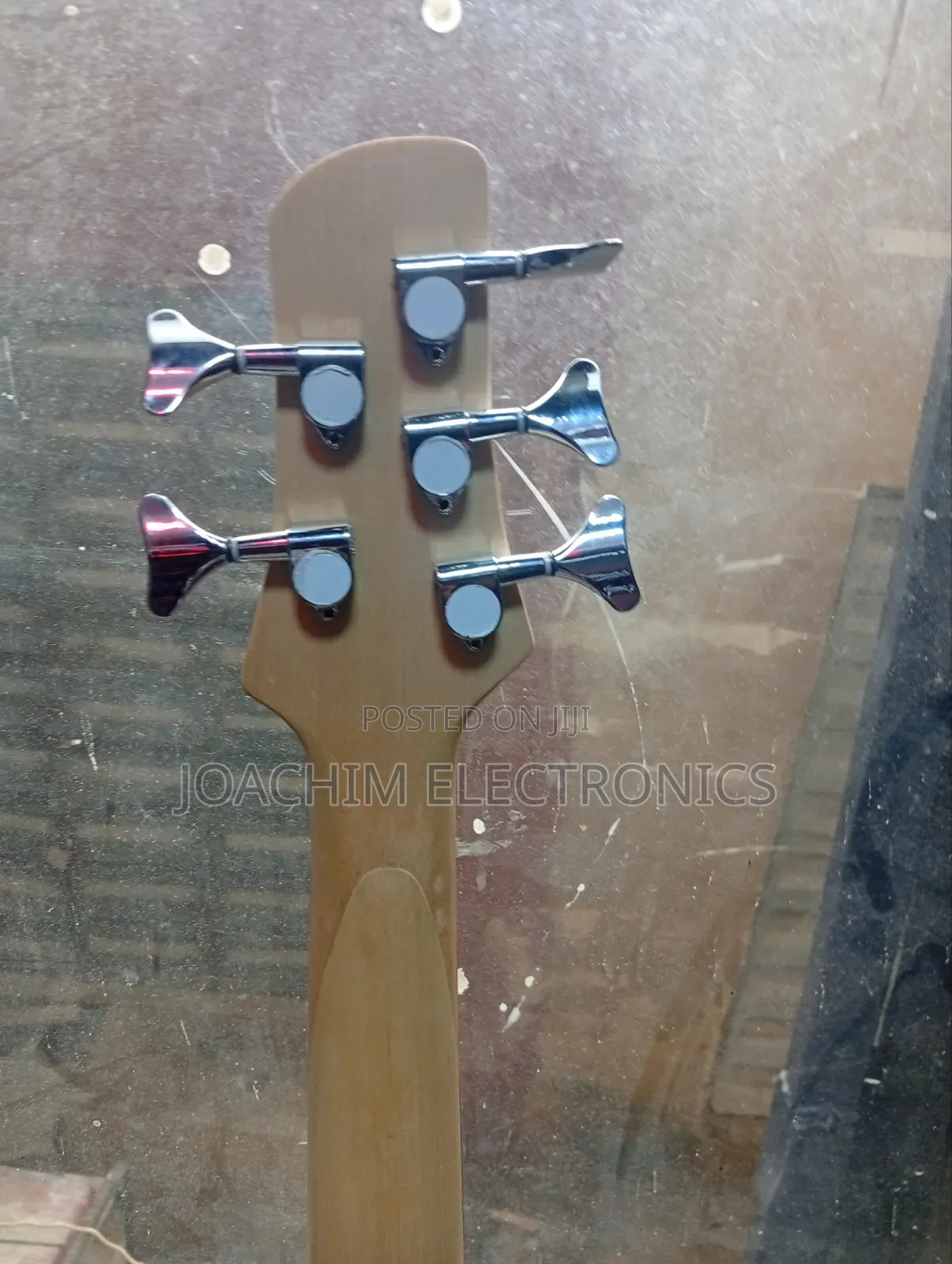FENDER Professional 5 Strings Bass Guitar