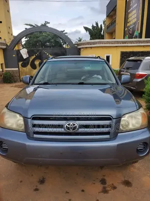 Toyota Highlander V6 AWD 2004 Gray