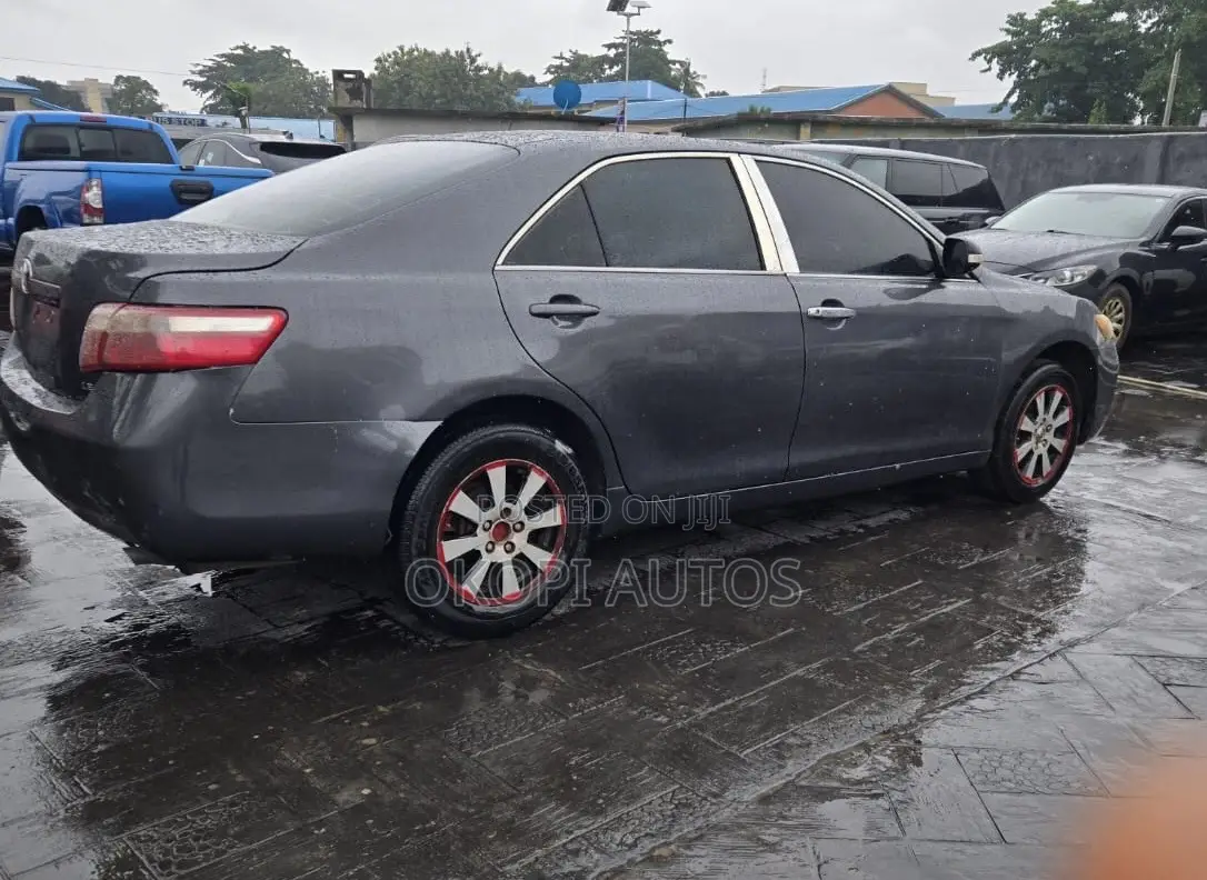 Toyota Camry 2007 Gray