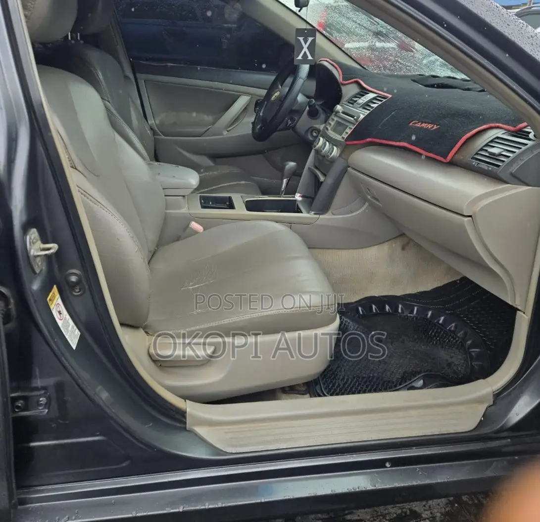 Toyota Camry 2007 Gray