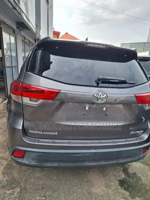 Toyota Highlander 2018 Gray