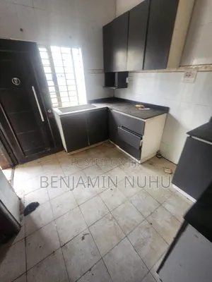 3bdrm Block of Flats in Avera Atlantic, Olokonla for rent