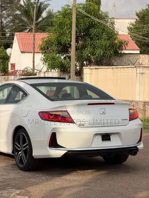 Honda Accord Touring V6 2dr Coupe FWD (3.5L 6cyl 6A) 2017 White
