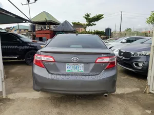 Toyota Camry LE 4dr Sedan (2.5L 4cyl 6A) 2012 Gray