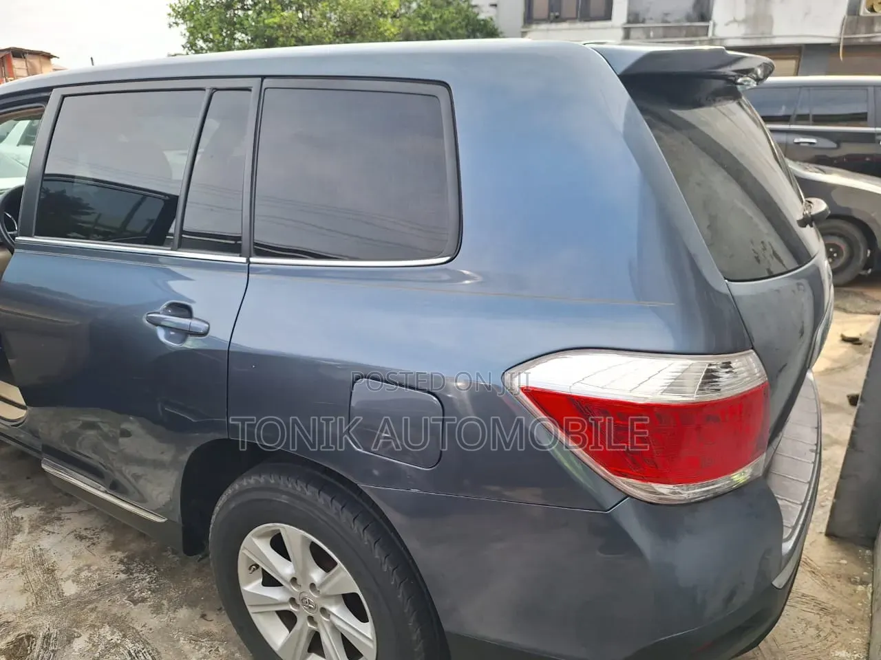 Toyota Highlander 2013 Gray