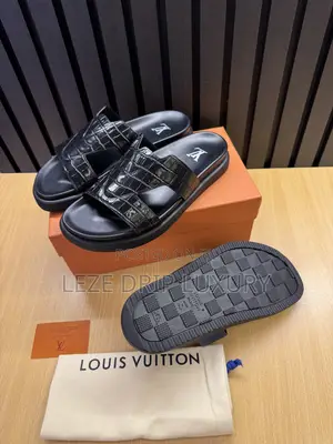 Louis Vuitton Quality Slippers