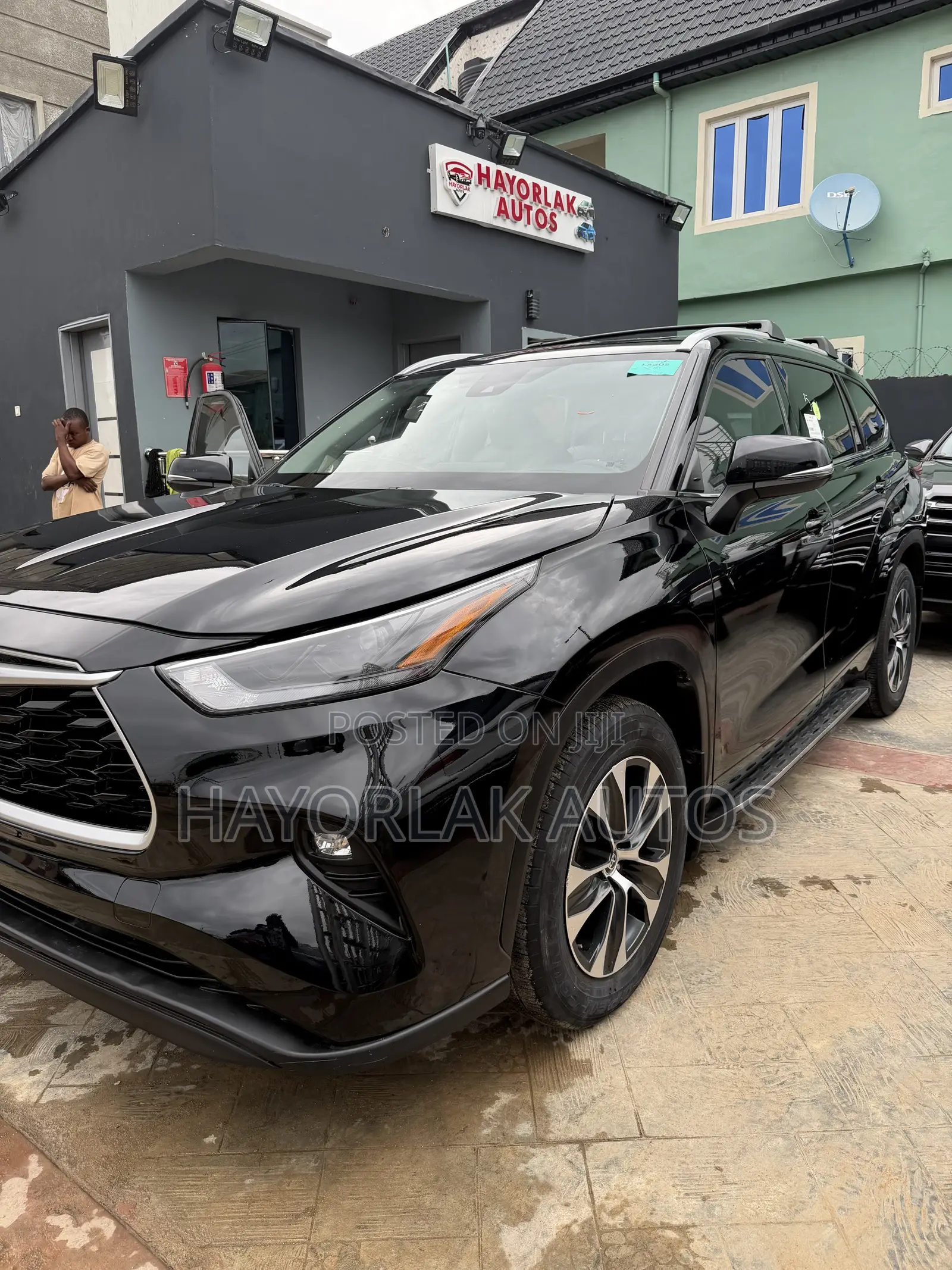 Toyota Highlander XLE 2022 Black
