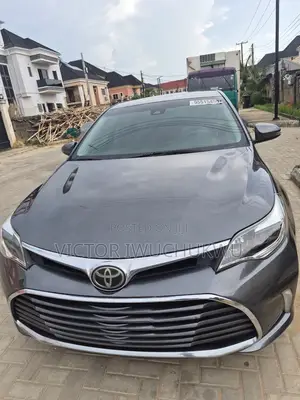 Toyota Avalon XLE Premium Sedan FWD (3.5L 6cyl 6A) 2017 Gray