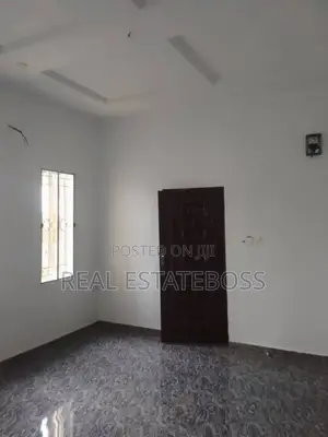2bdrm Block of Flats in Uyo for rent