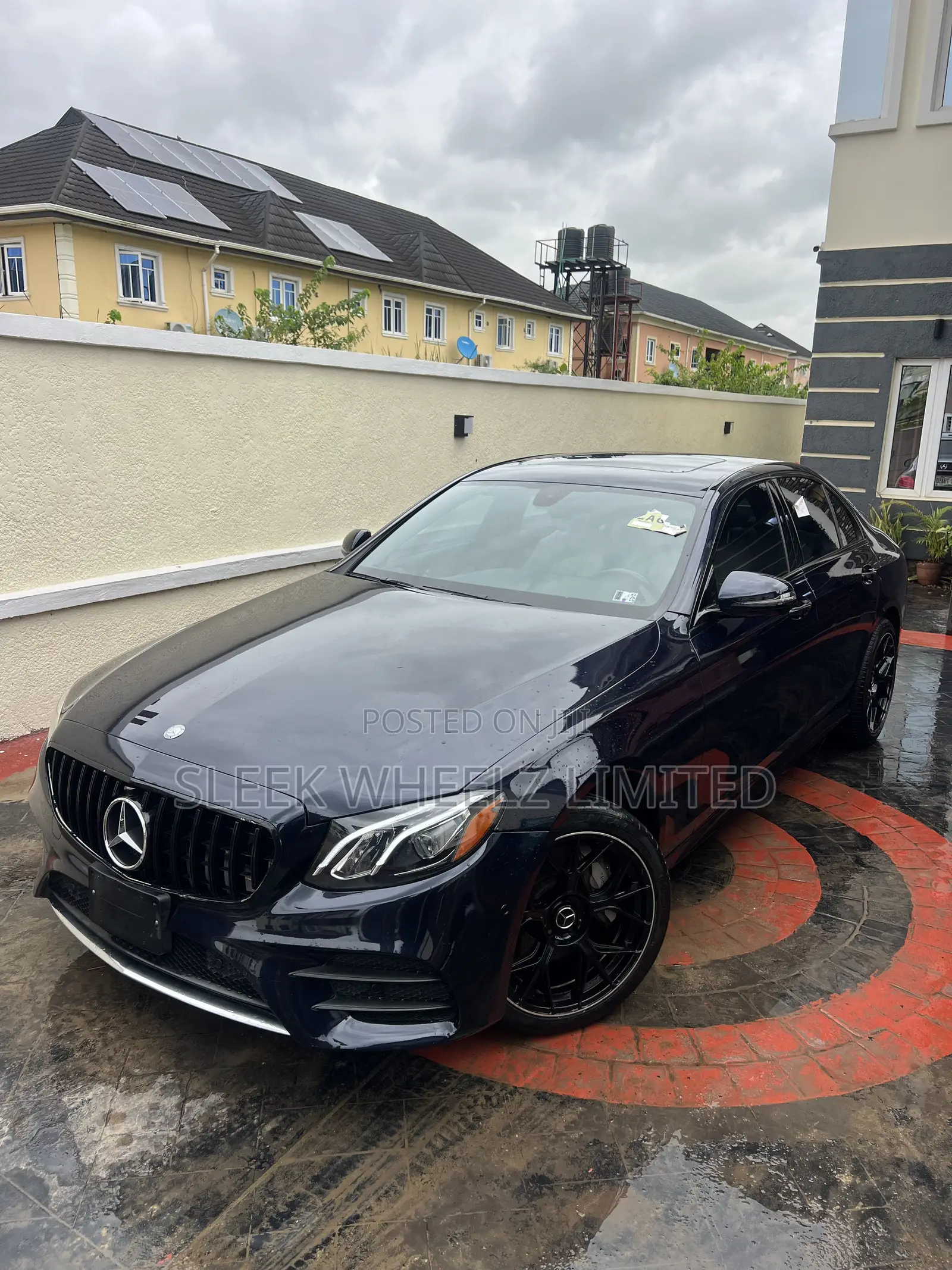 Mercedes-Benz E300 2018 Blue