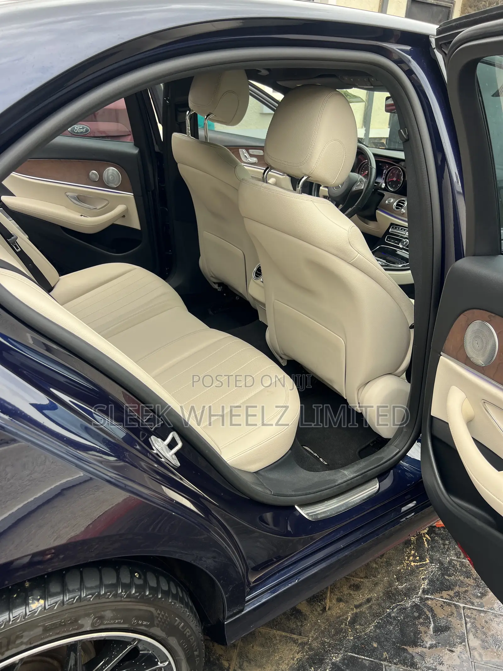 Mercedes-Benz E300 2018 Blue