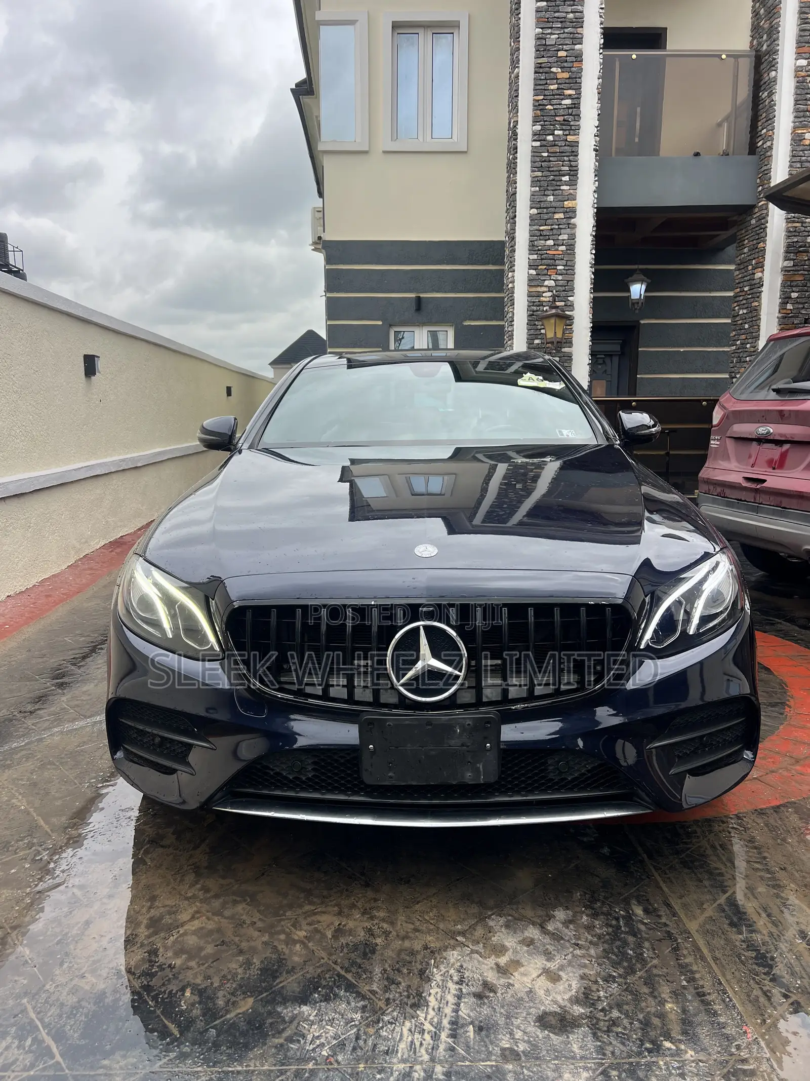 Mercedes-Benz E300 2018 Blue