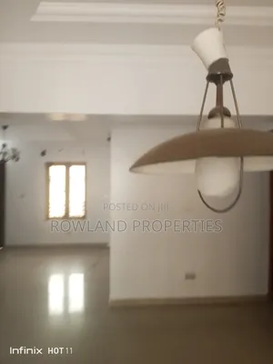 3bdrm Block of Flats in Western Estate, Ikota for rent