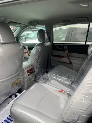 Toyota Highlander Limited 2012 Silver