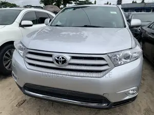Toyota Highlander Limited 2012 Silver