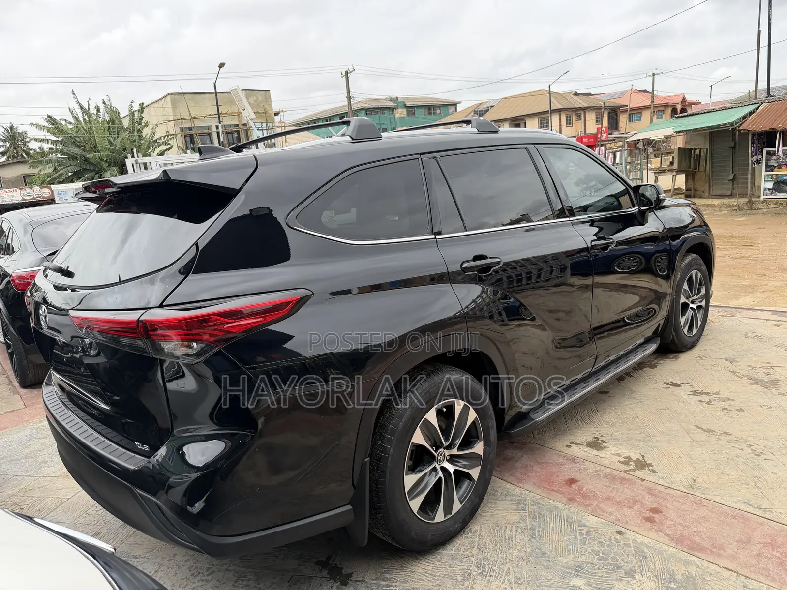 Toyota Highlander XLE 2022 Black