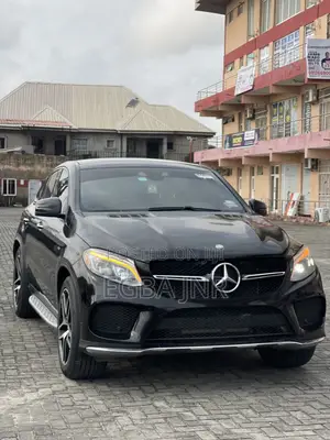 Mercedes-Benz GLE-Class 2016 Black
