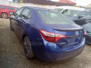Toyota Corolla 2016 Blue