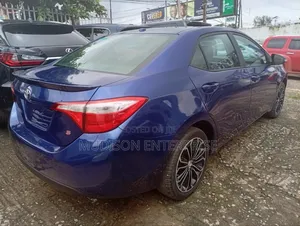 Toyota Corolla 2016 Blue