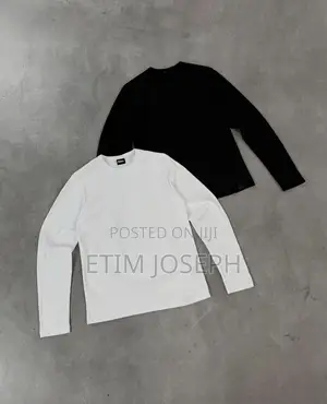 Plain Black and White Longsleeve