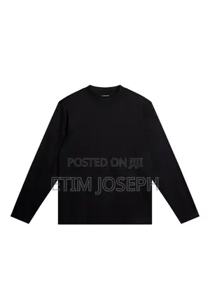 Plain Black and White Longsleeve