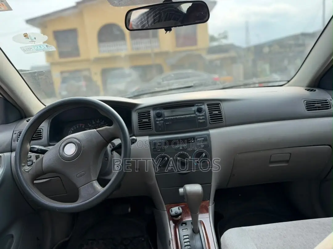 Toyota Corolla 2004 Silver