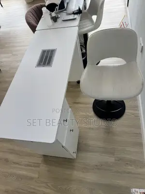 Nail Tech Table Chair