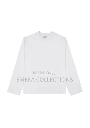 Plain Black and White Longsleeve