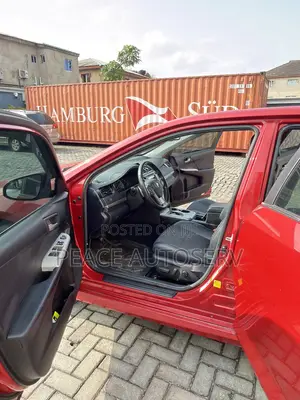 Toyota Camry SE 4dr Sedan (2.5L 4cyl 6A) 2012 Red