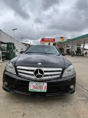 Mercedes-Benz C300 2009 Black