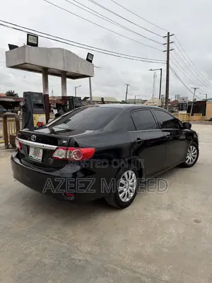 Toyota Corolla 2013 Black