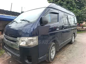 Toyota HiAce 2012 Blue