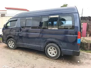 Toyota HiAce 2012 Blue