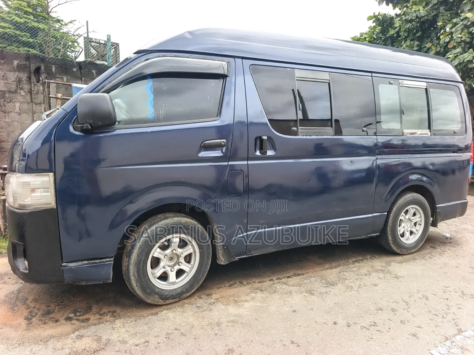 Toyota HiAce 2012 Blue