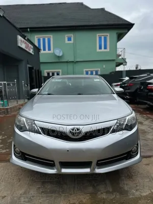 Toyota Camry SE Sport 4dr Sedan (2.5L 4cyl 6A) 2014 Silver