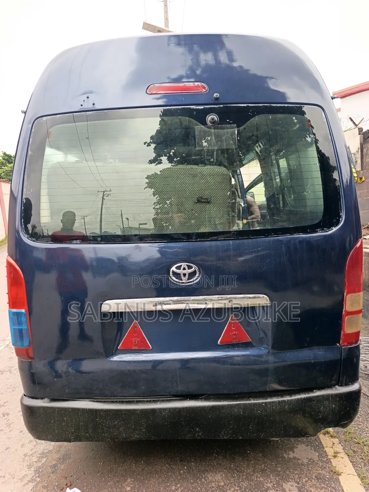 Toyota HiAce 2012 Blue