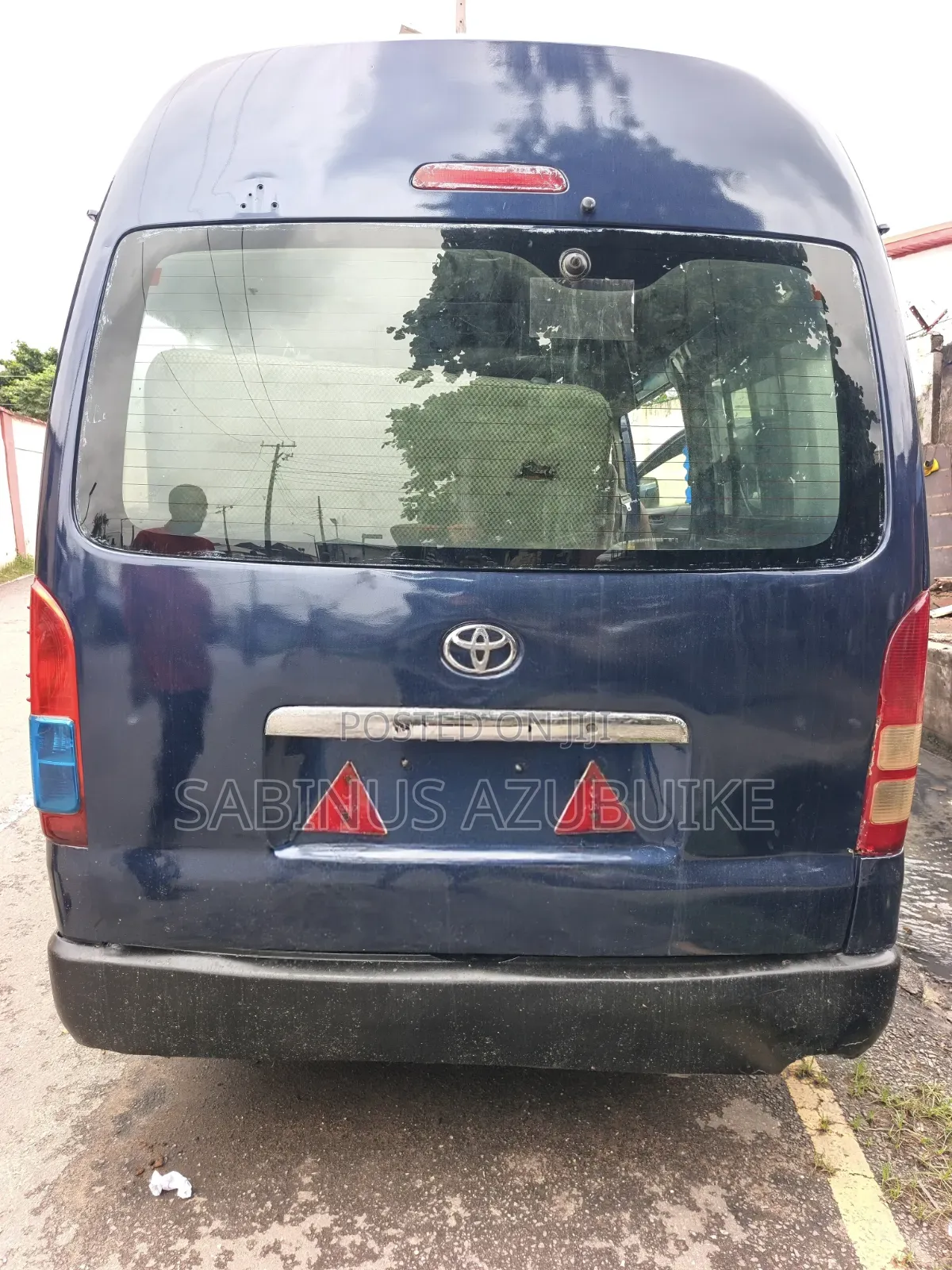 Toyota HiAce 2012 Blue