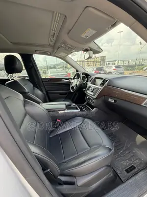 Mercedes-Benz M Class ML350 4MATIC 4dr SUV AWD (3.5L 6cyl 7A) 2014
