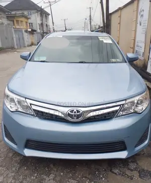 Toyota Camry LE 4dr Sedan (2.5L 4cyl 6A) 2013 Blue