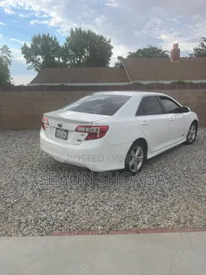 Toyota Camry SE 4dr Sedan (2.5L 4cyl 6A) 2015 White