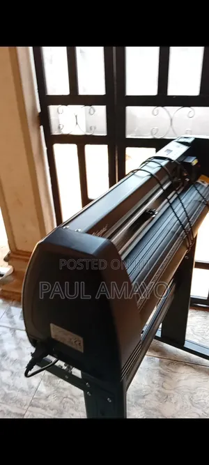 2 Feet Yinghe Cutting Plotter Machine One Month Old