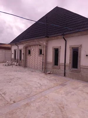 3bdrm Block of Flats in Ayobo for rent