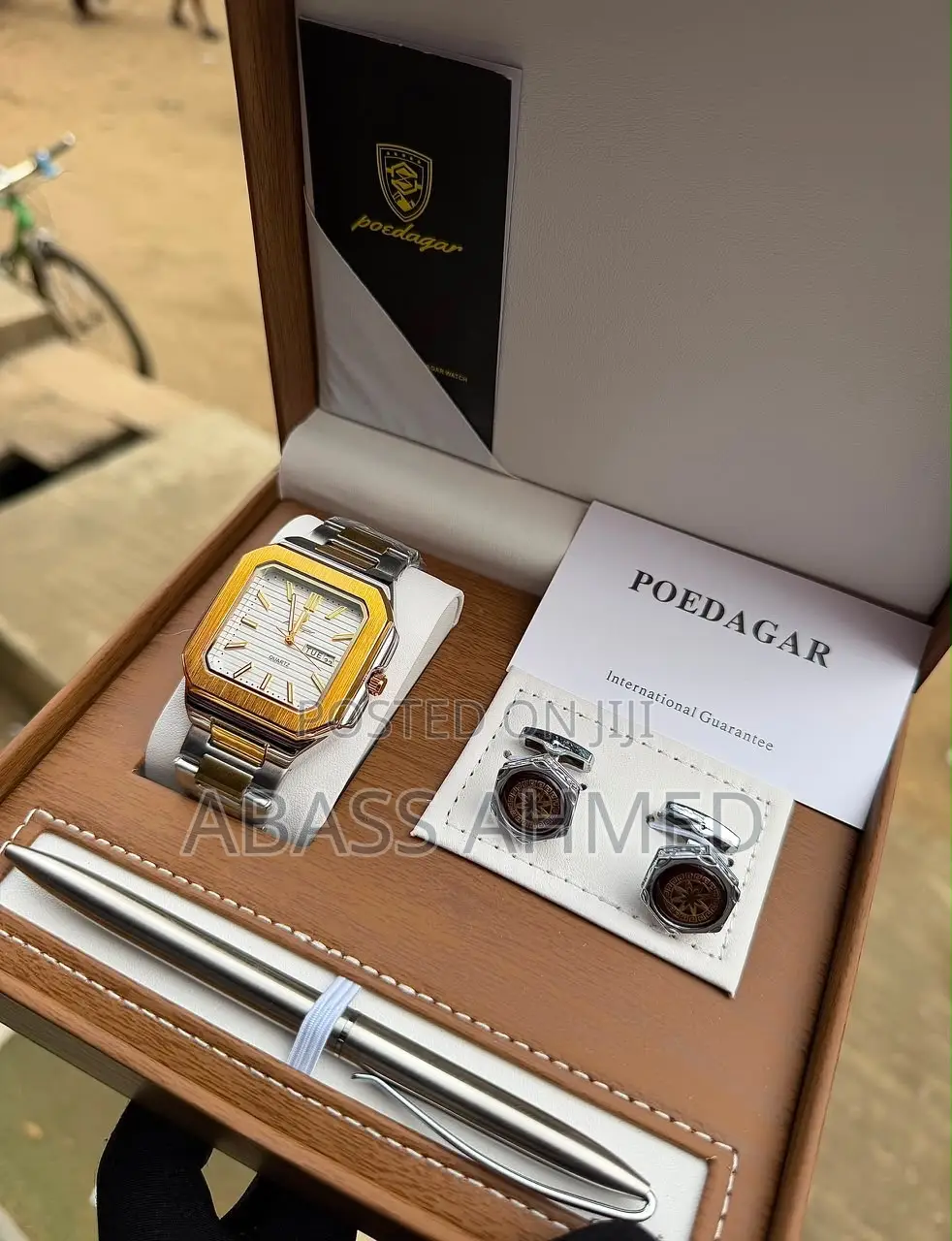 Poedagar Watch