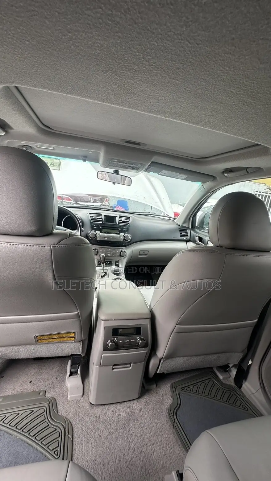 Toyota Highlander Base 2010 Silver