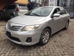 Toyota Corolla 2011 Silver