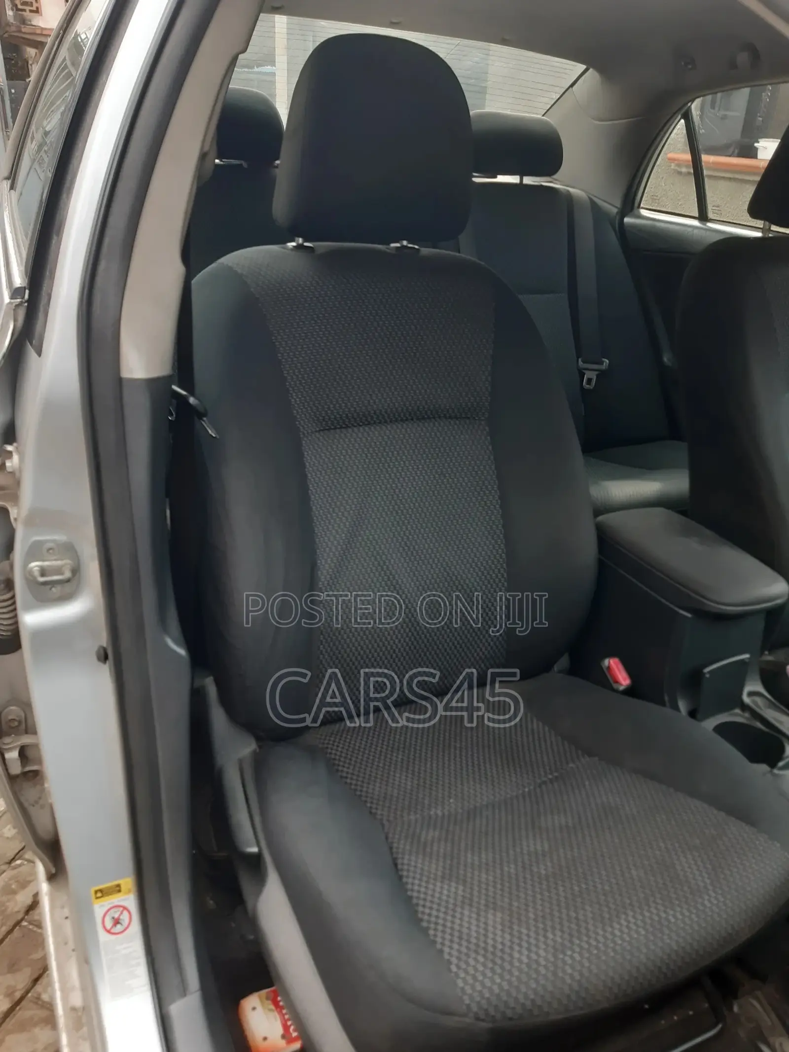Toyota Corolla 2011 Silver
